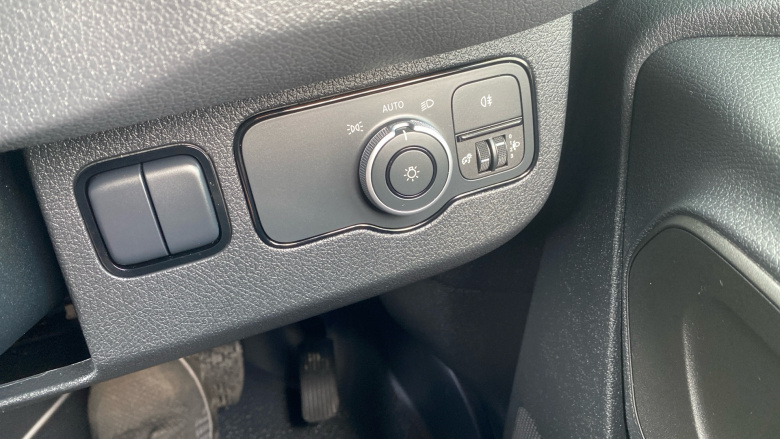 Mercedes-Benz Sprinter 315Cdi L2 Diesel Rwd 3.5t H2 Pro Van 9G-Tronic